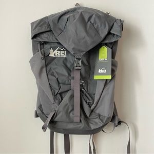 REI Flash 22 Backpack NWT